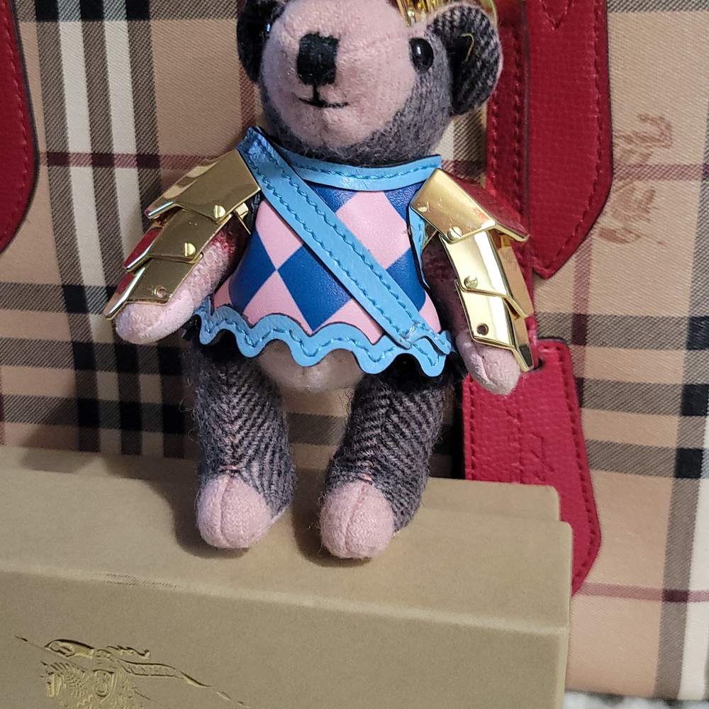 ☆SOLD☆SOLD☆ SOLD☆Burberry Thomas Charm. Body Pink For Handbags